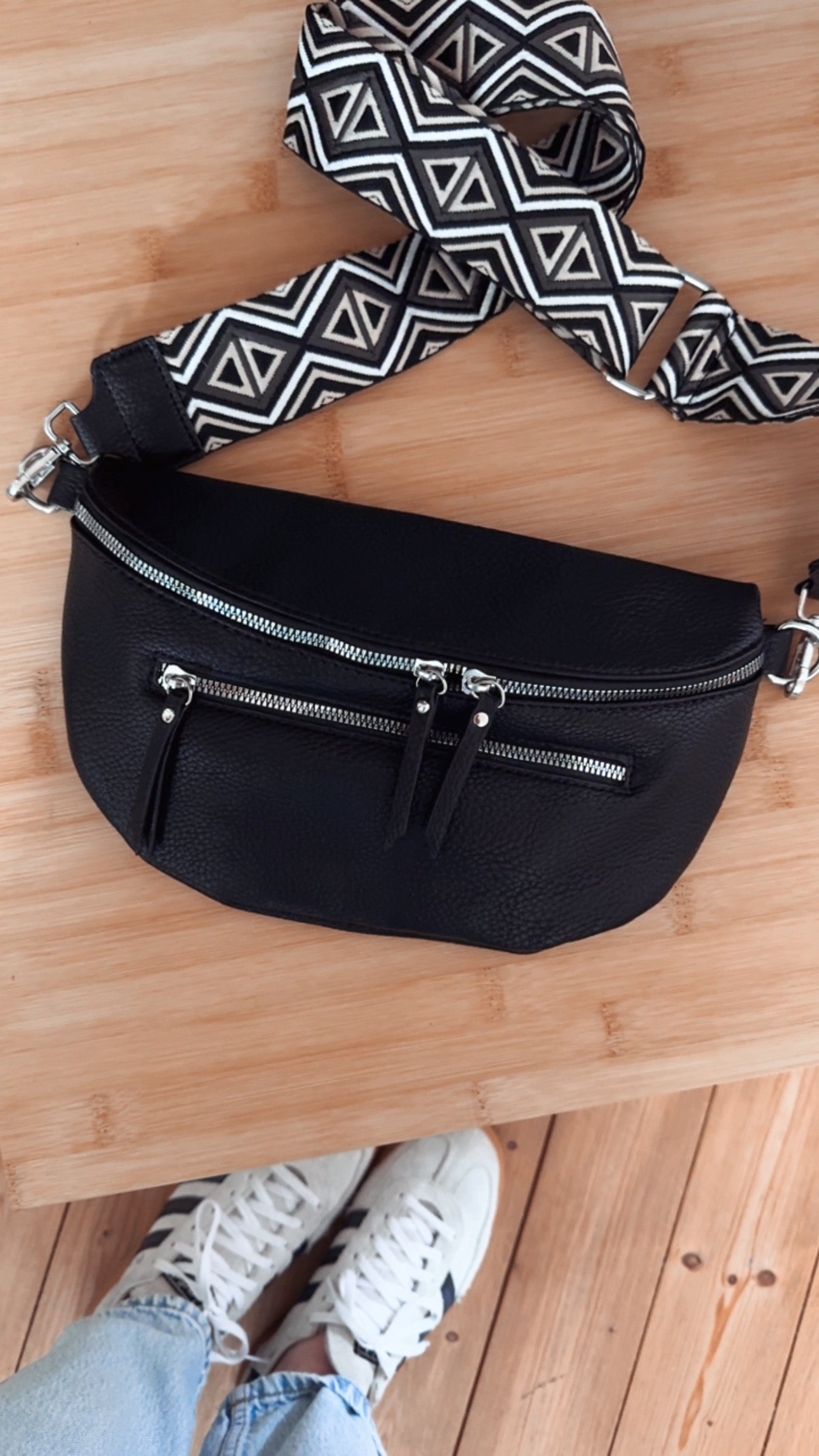 Crossbody TASCHE Magic inkl Wechselgurt