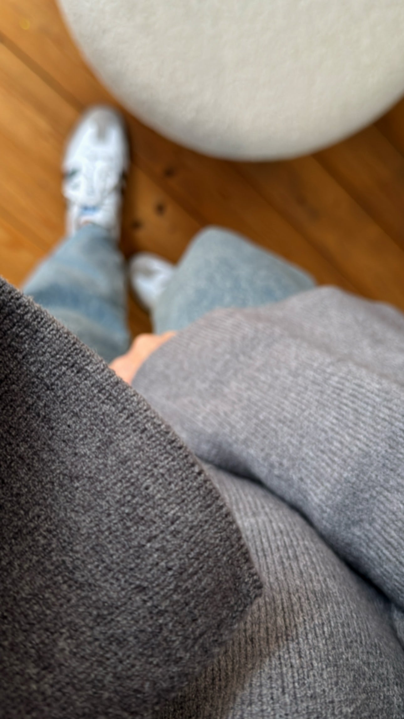 Strickpullover ausgestellte Ärmel