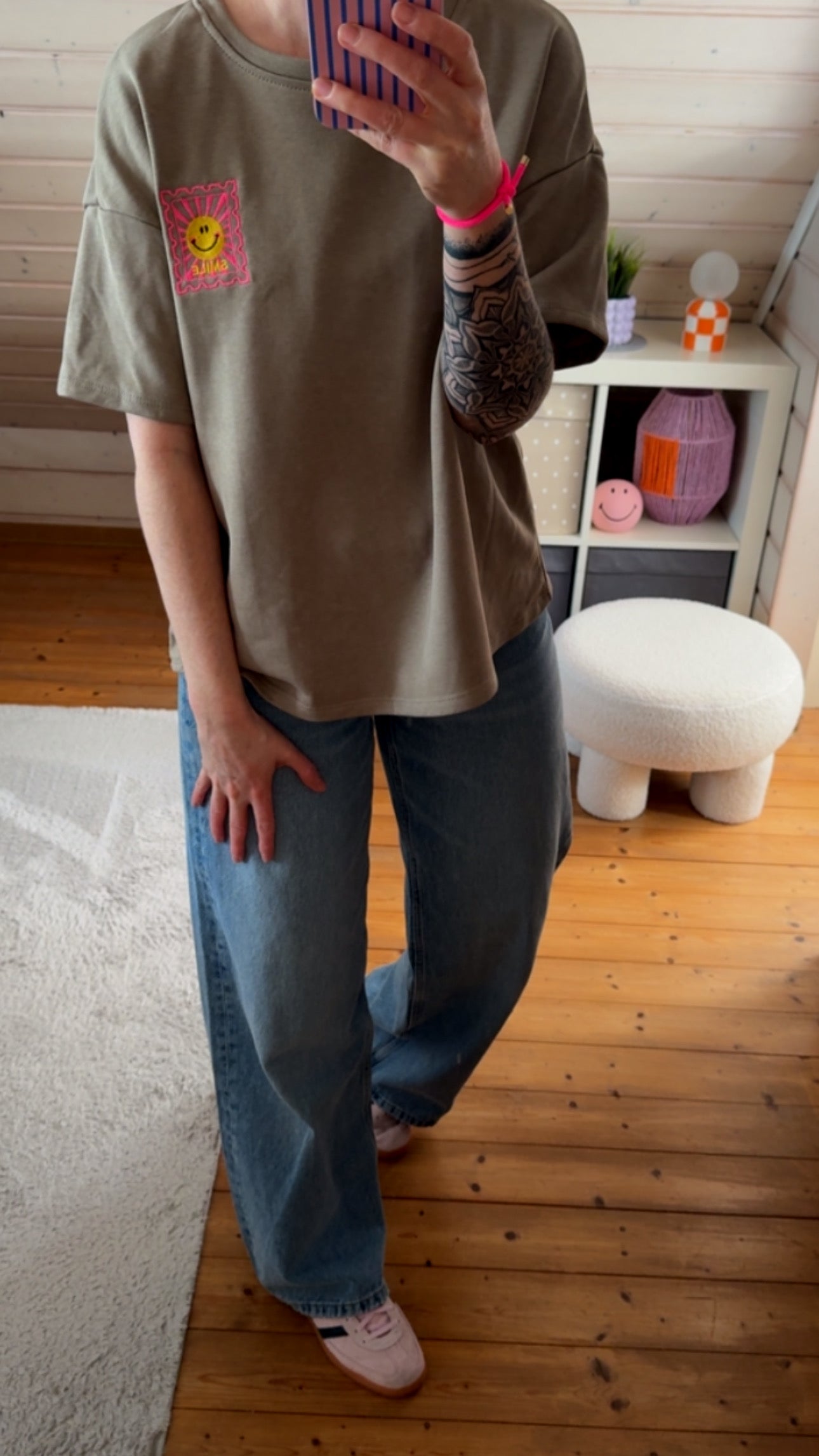 T-SHIRT FRENCH TERRY / SMILE STICKEREI