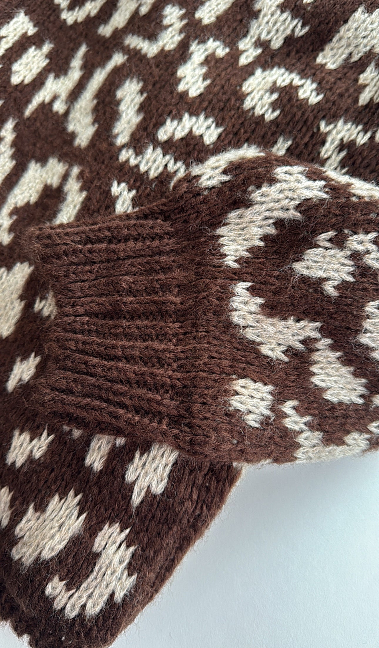 Strickjacke Leo Cadigan