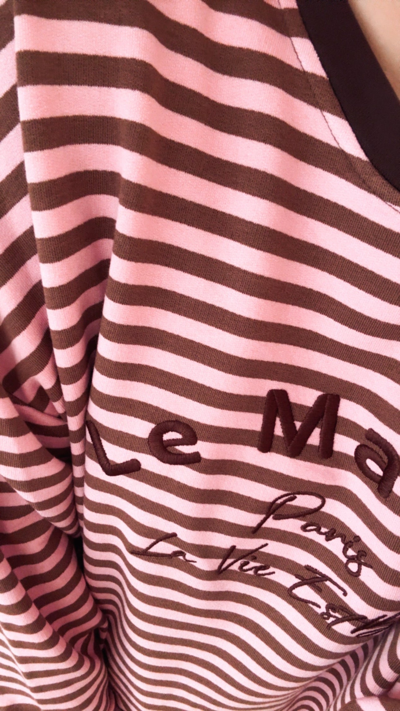 SWEATER LE MARAIS STICKEREI OVERSIZE