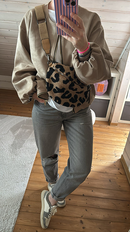 Jacke Velour Optik Leo Detail