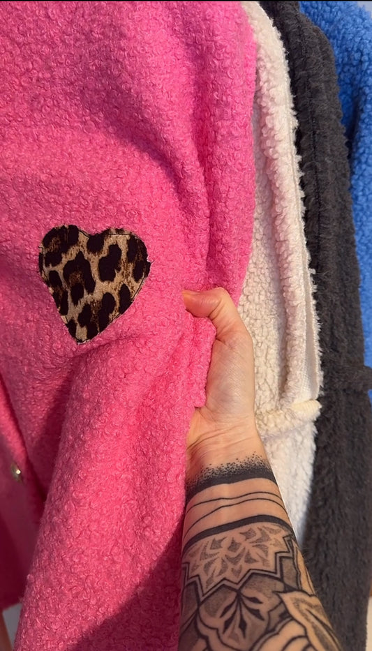 TEDDY Jacke Leo Herz Detail