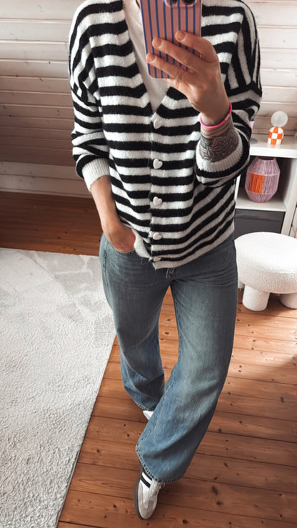 Strickjacke Cadigan STRIPES Herz Knöpfe