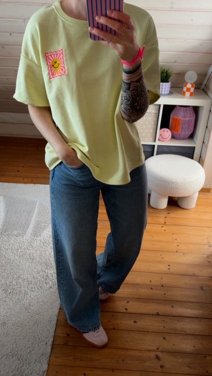 T-SHIRT FRENCH TERRY / SMILE STICKEREI