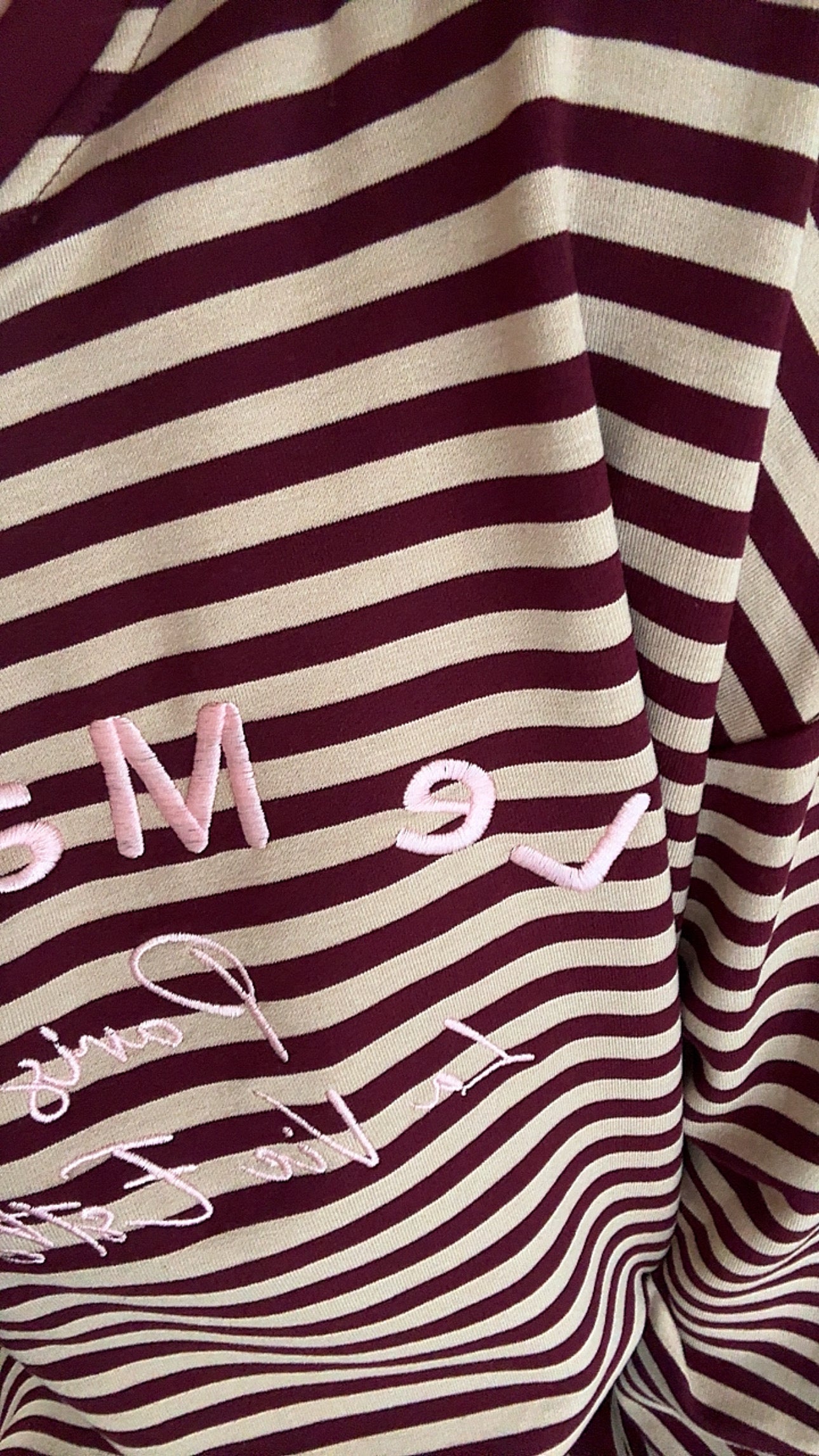 SWEATER LE MARAIS STICKEREI OVERSIZE