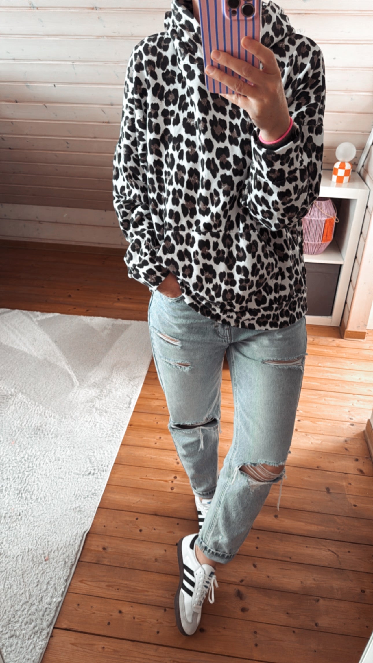 Leo HOODIE Onesize