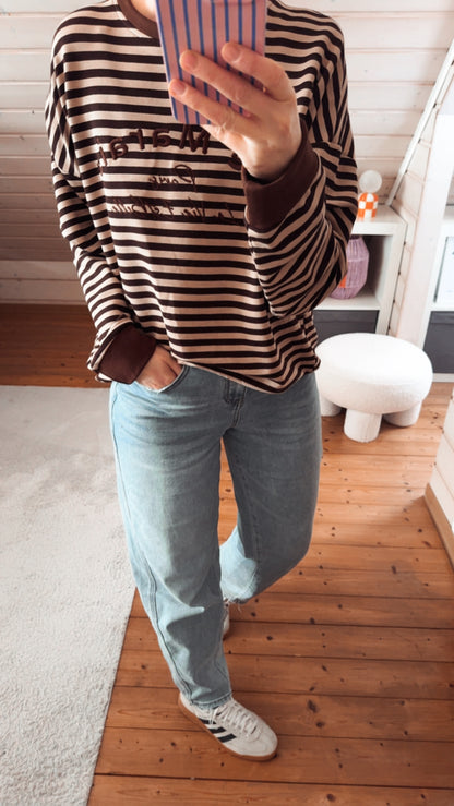 SWEATER LE MARAIS STICKEREI OVERSIZE