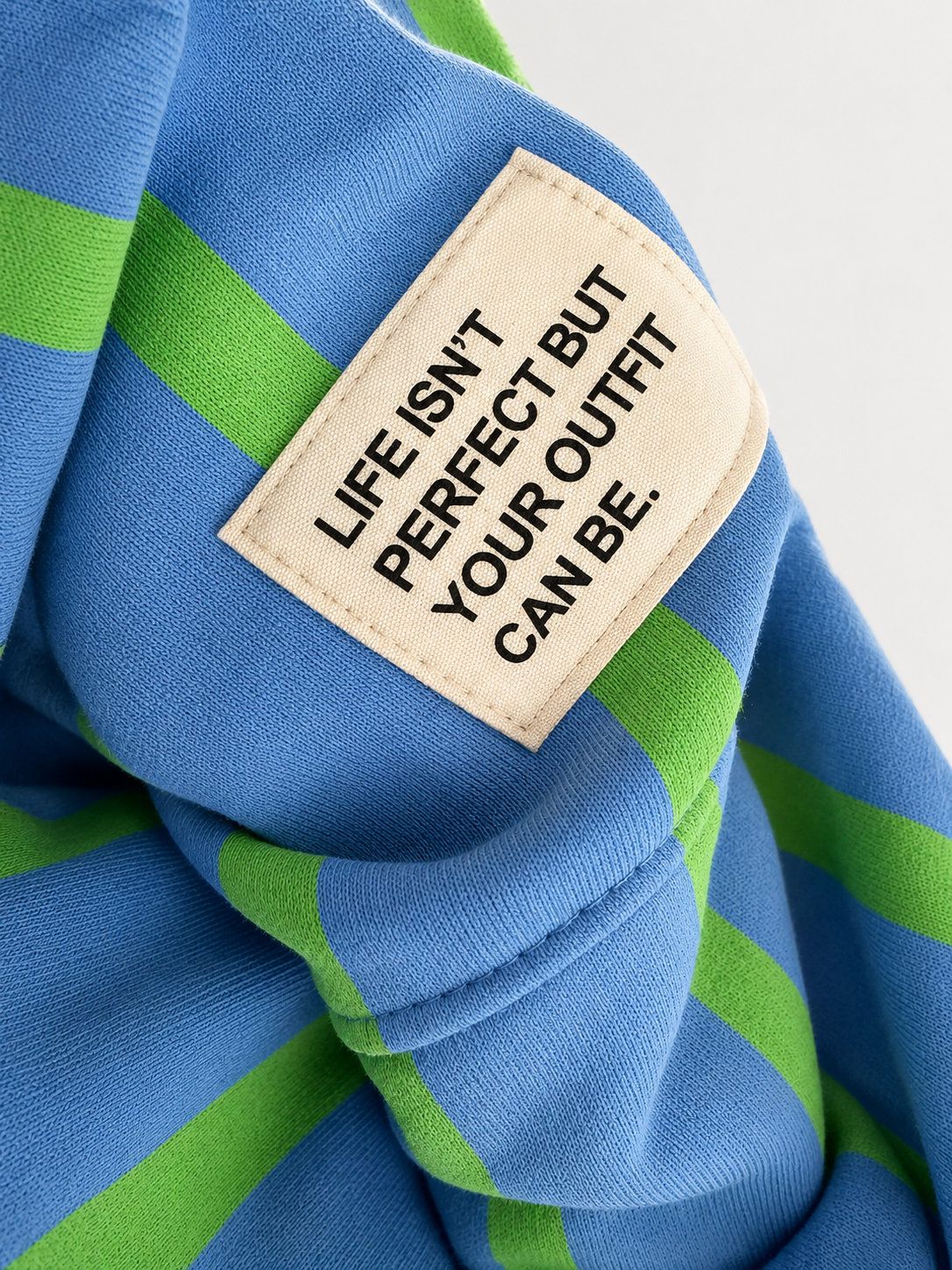 SWEATER LIFE ISN‘T PERFECT Streifen