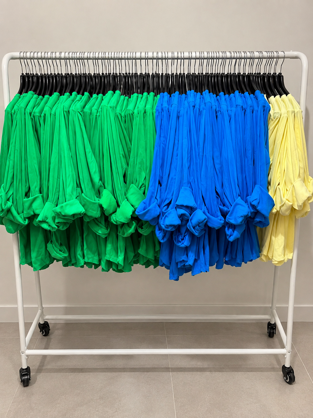 BASIC LONGSHIRT RIPP UNI 3 Farben