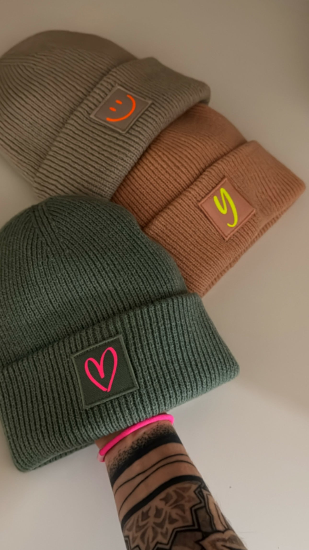 Kids Strick Mütze Neon Statement