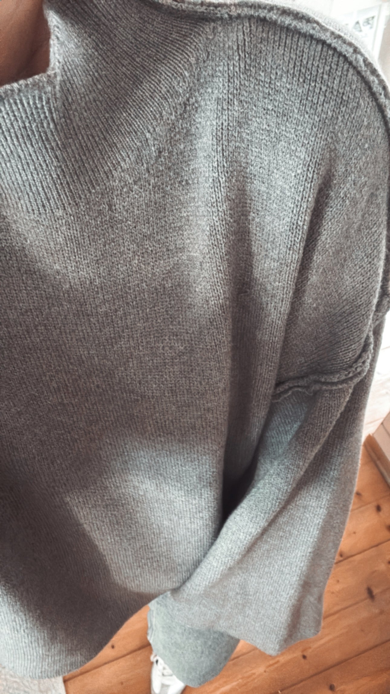 Strickpullover ausgestellte Ärmel