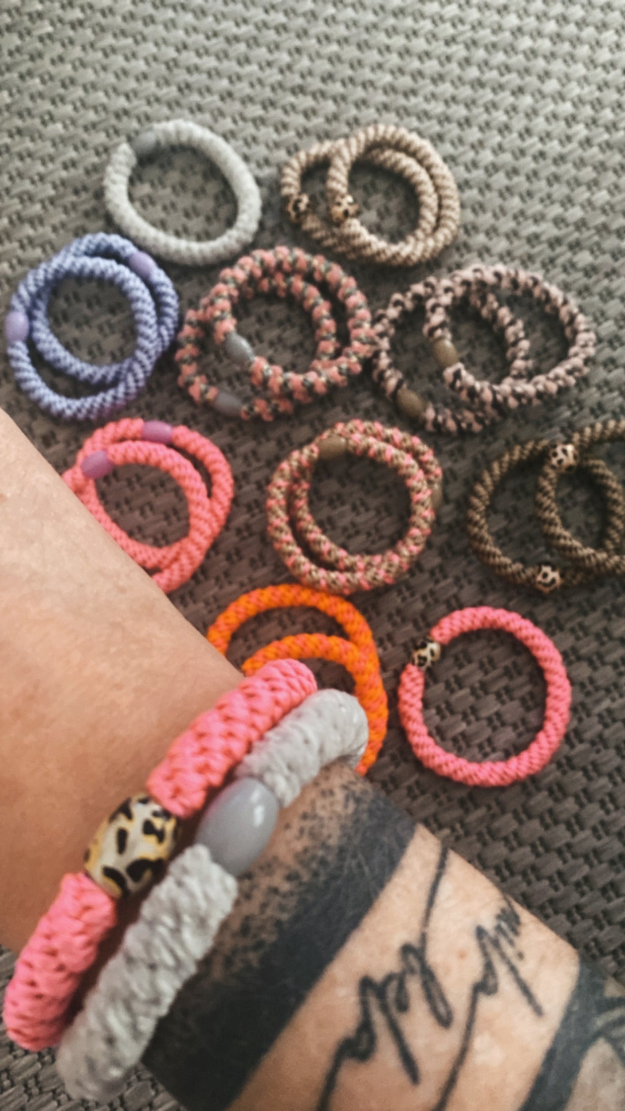 HAARGUMMI / ARMBAND MIX & MATCH GRATIS AB 39€