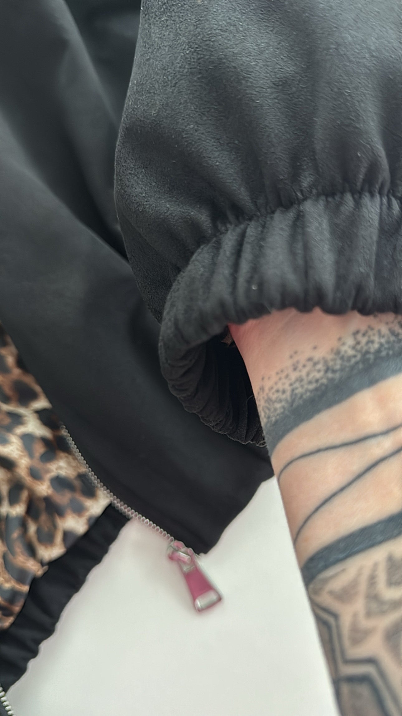 Jacke Velour Optik Leo Detail