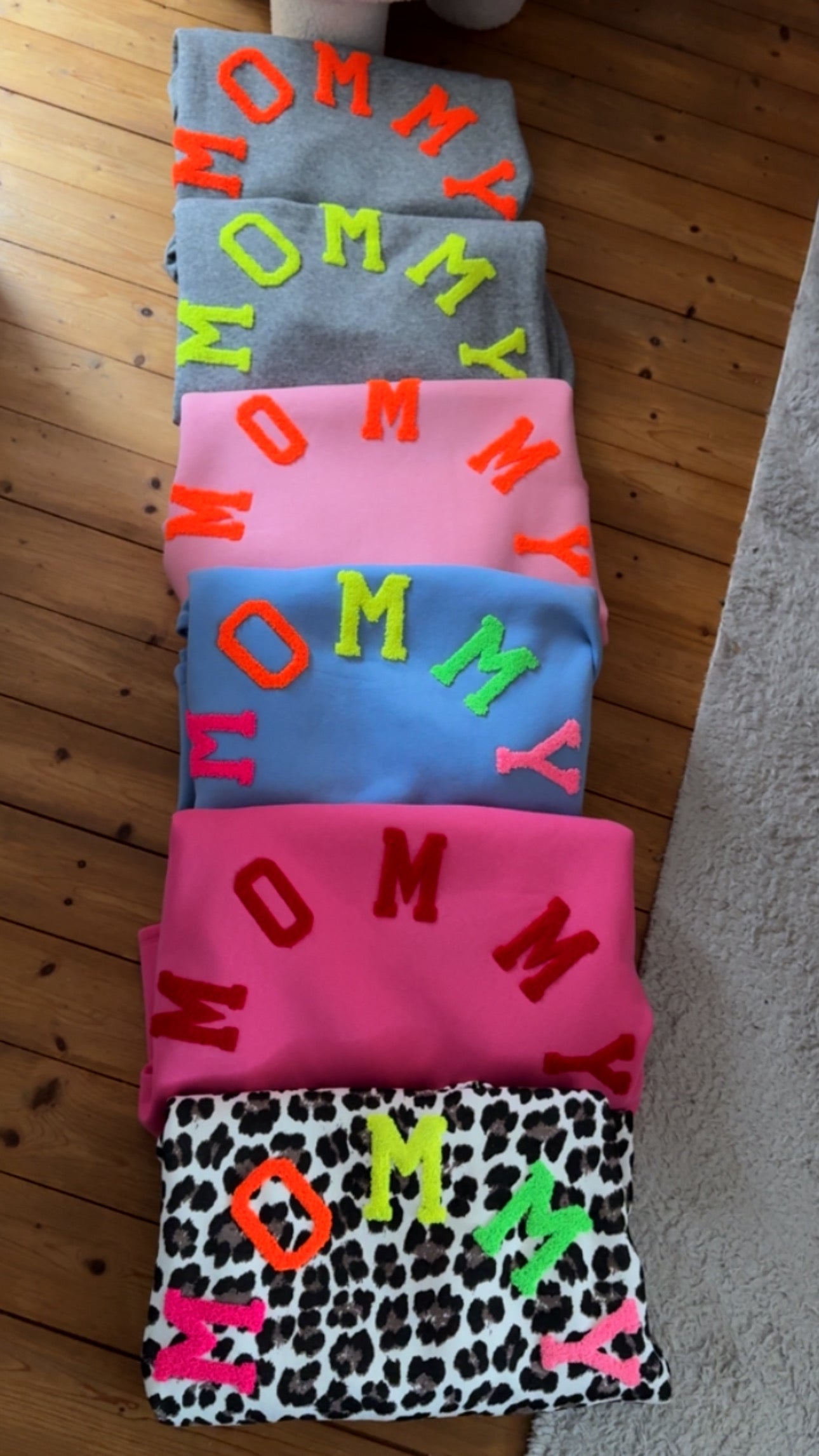MOMMY / DOGMOM SWEATER PREMIUM FLUFFY