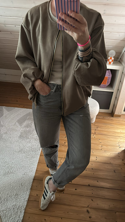 Jacke Velour Optik Leo Detail