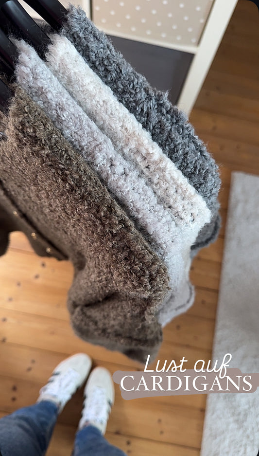 Cardigan Strickjacke Bouclé Onsesize