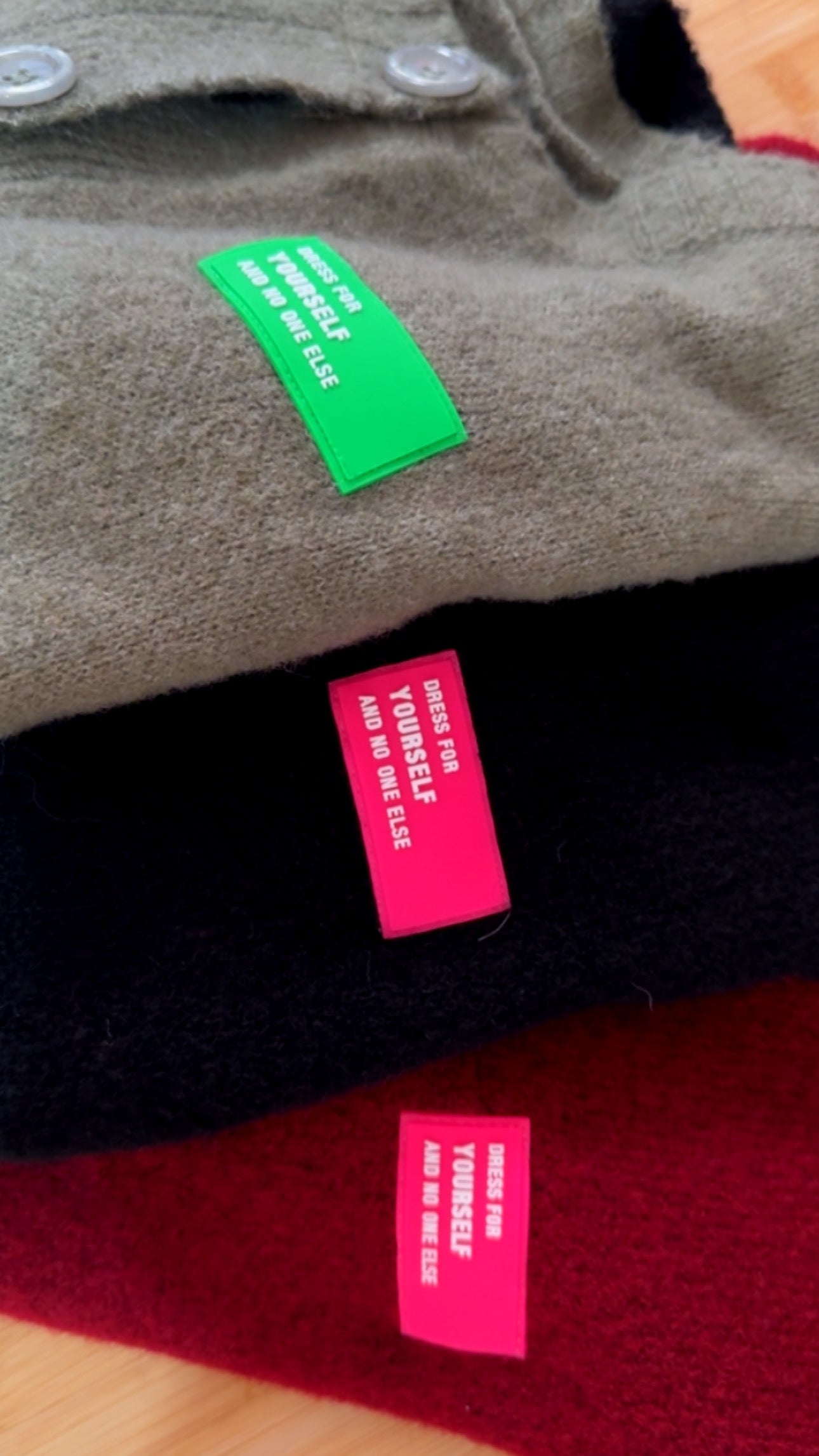 Cardigan Strick Neon Patch