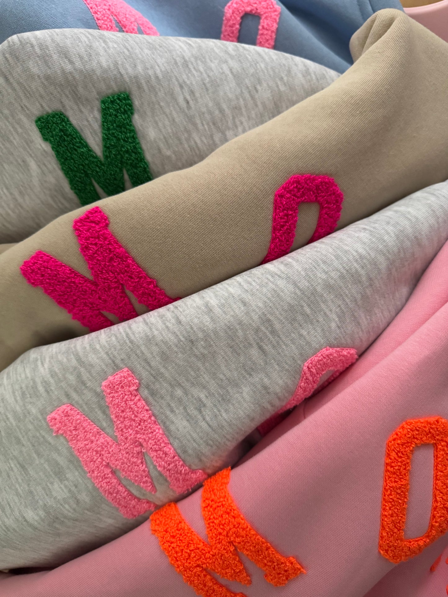 MOMMY SWEATER PREMIUM FLUFFY