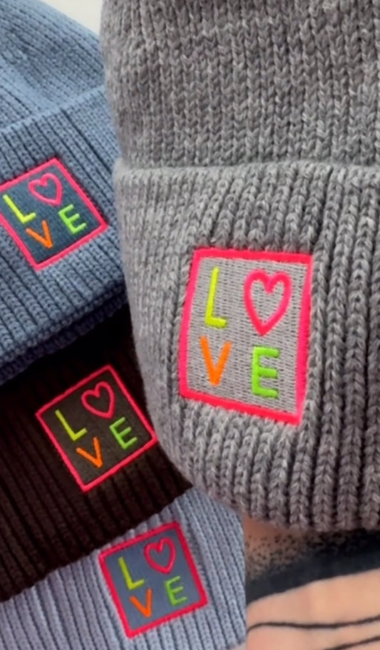 MÜTZE LOVE DAMEN / BIG GIRL