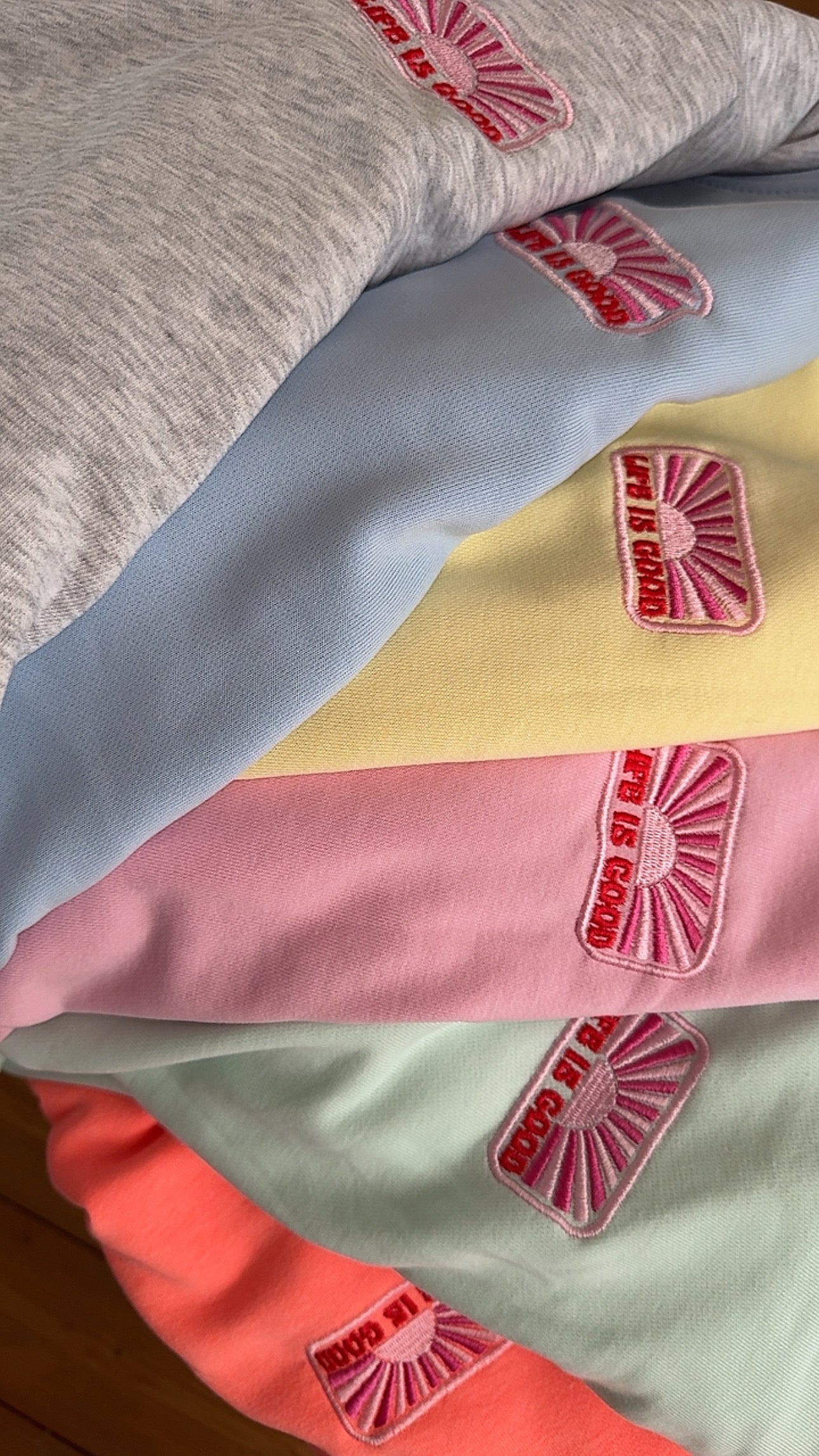 SWEATER LIFE IS GOOD / 6 Farben