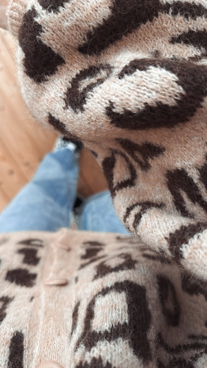 Strickjacke Leo Cadigan Herz Knopfleiste