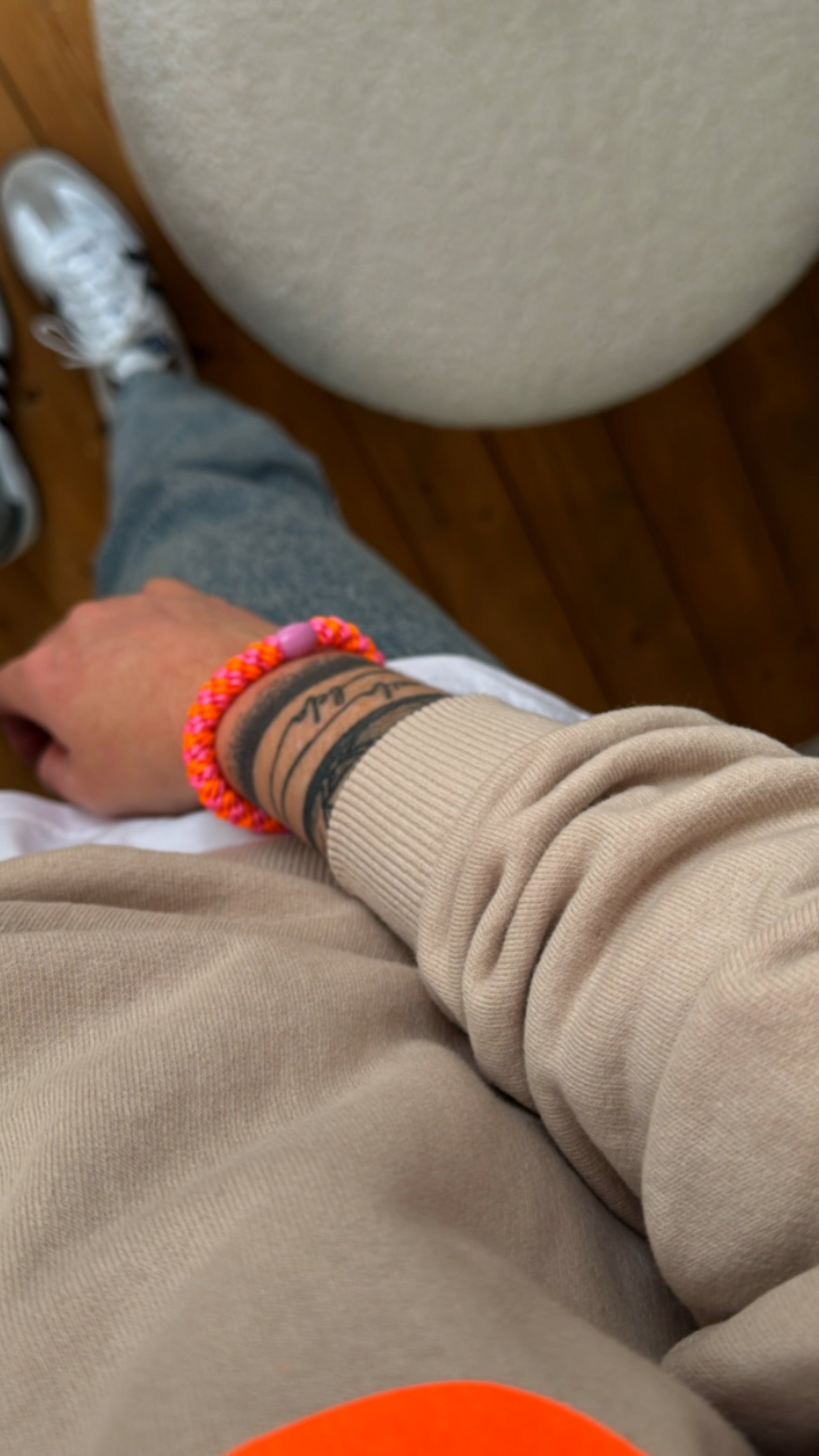 SWEATER NEON Statement