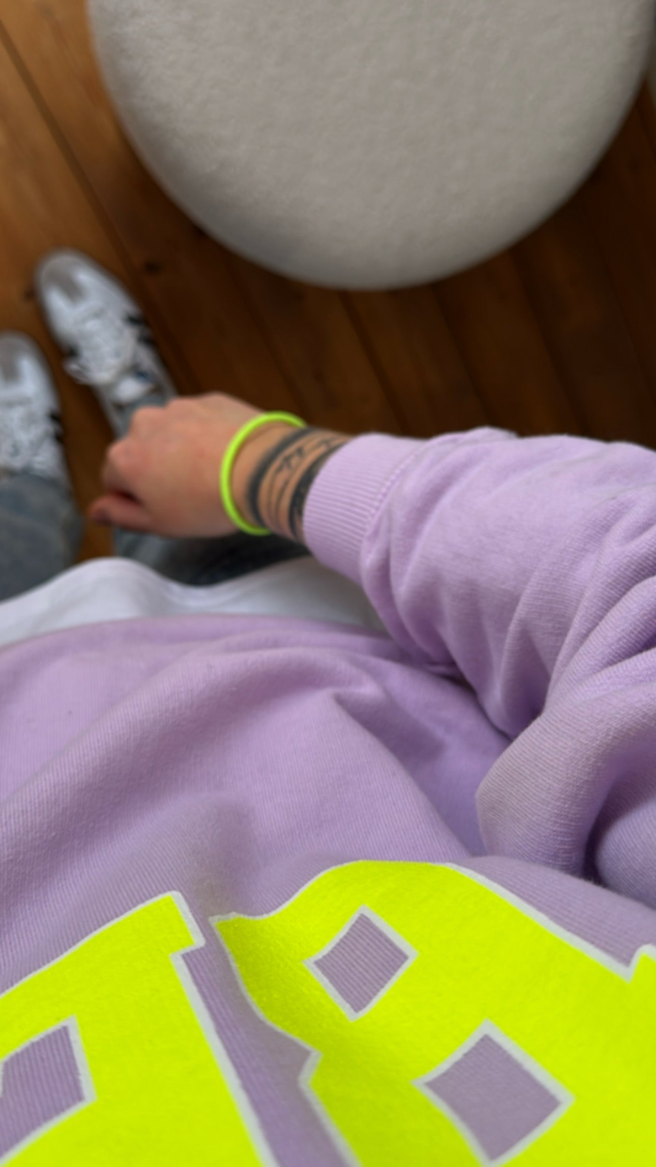 SWEATER NEON Statement