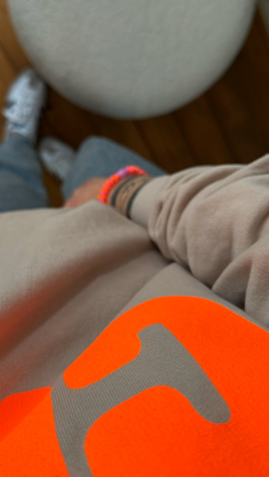 SWEATER NEON Statement