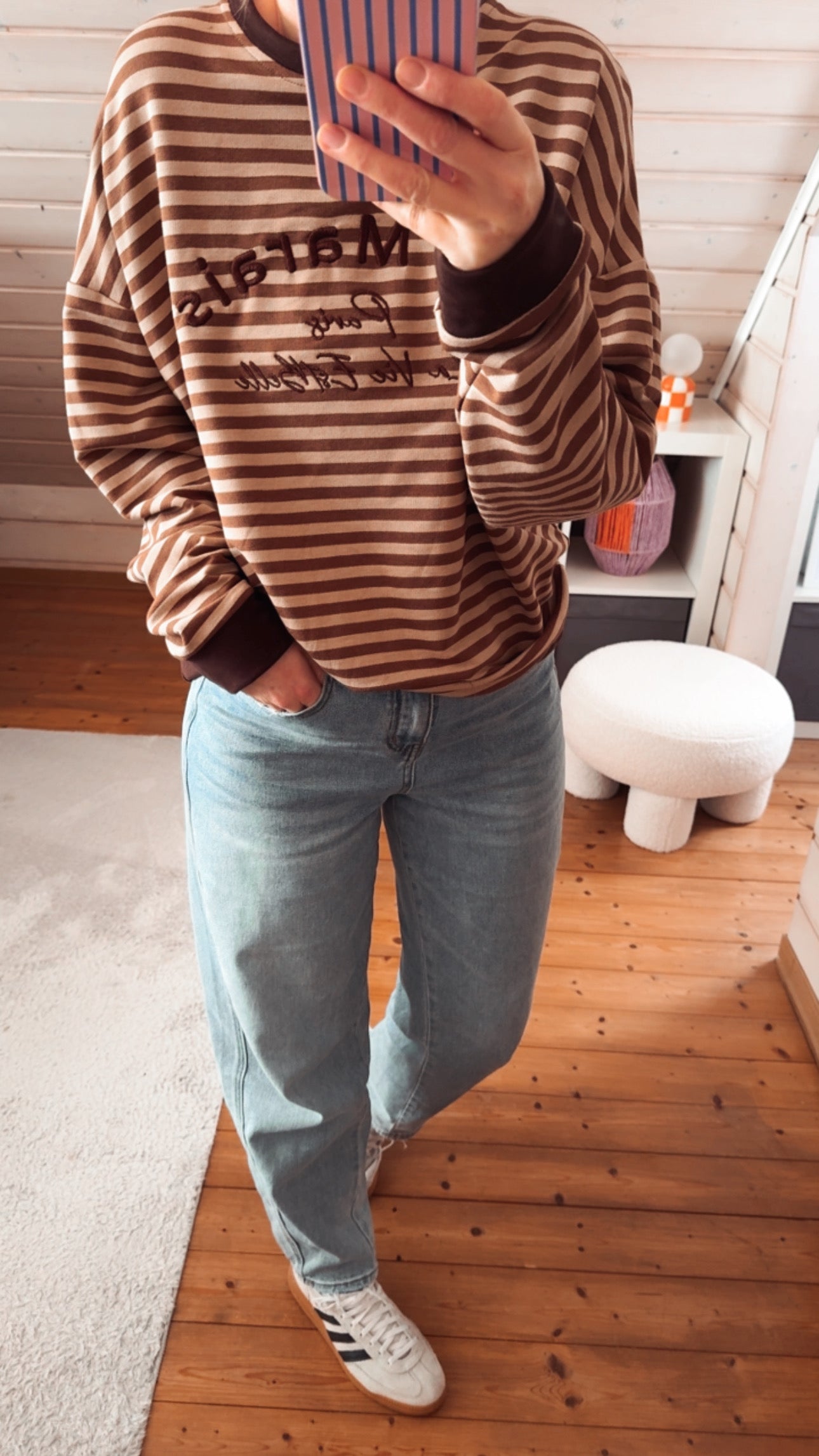 SWEATER LE MARAIS STICKEREI OVERSIZE