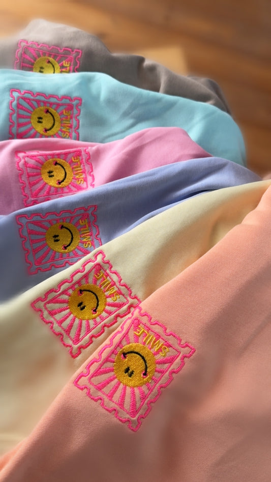 T-SHIRT FRENCH TERRY / SMILE STICKEREI