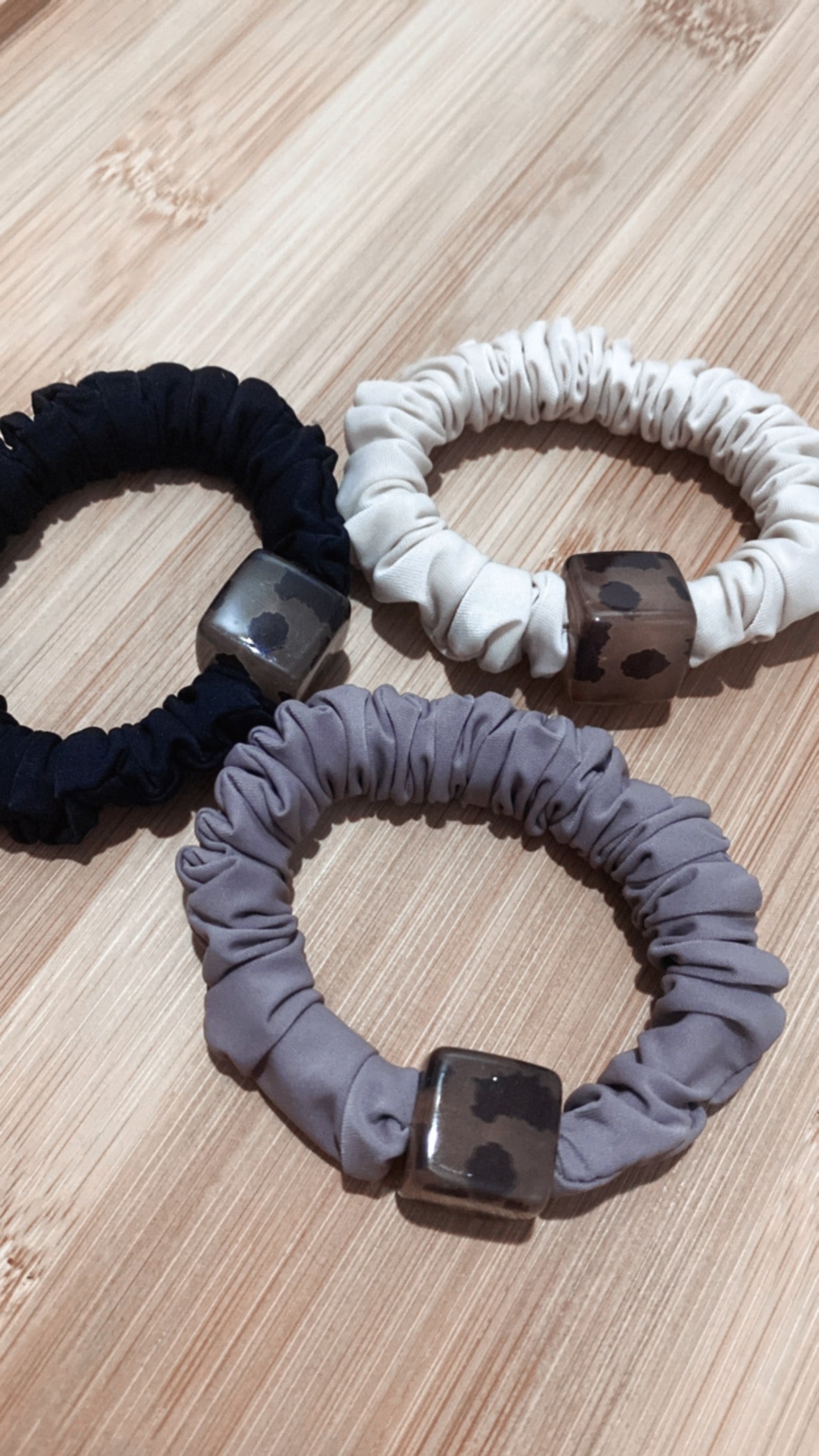 SCRUNCHIE / ARMBAND MIX & MATCH GRATIS AB 39€