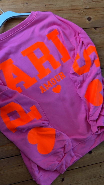 SWEATER PARIS AMOUR / 3 FARBEN RÜCKENPRINT
