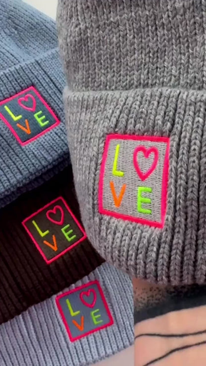 MÜTZE LOVE DAMEN / BIG GIRL