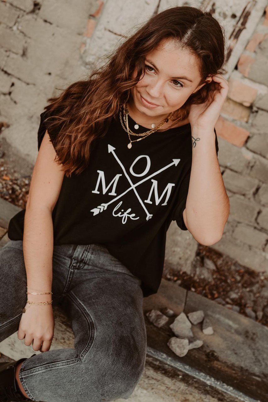 Mommy  Casual Chic Tee