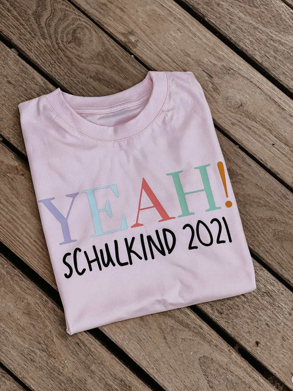 KIDS BASIC T-SHIRT - YEAH! SCHULKIND - CANDY LETTERING