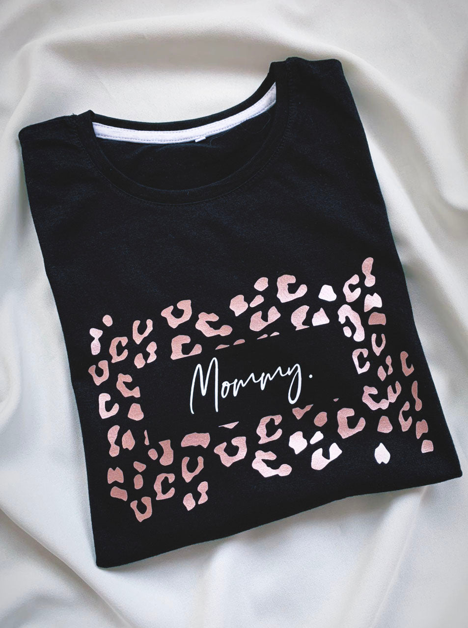 Mommy  Basic  T-shirt *LeoLeo*