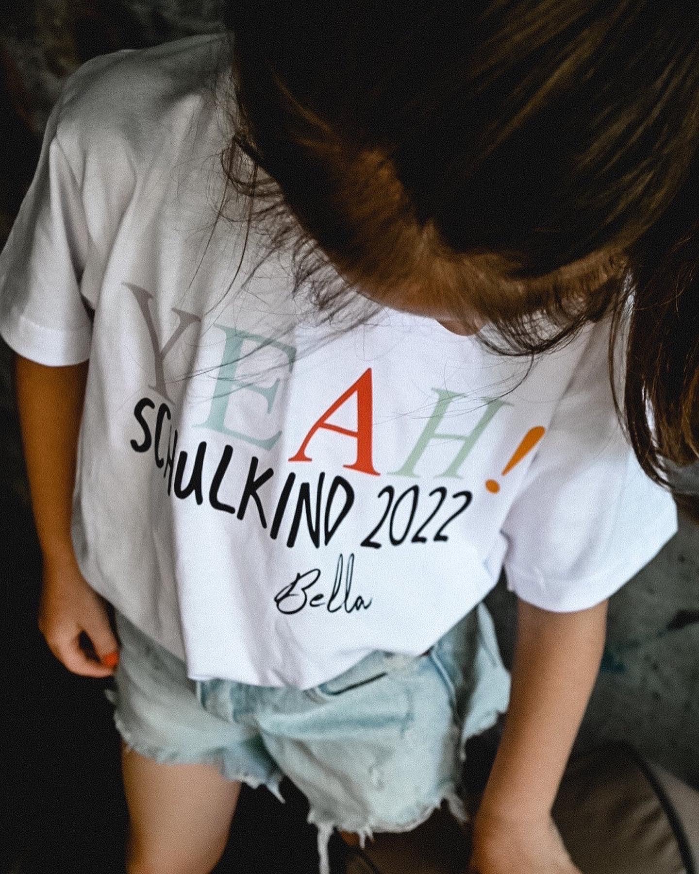 KIDS BASIC T-SHIRT - YEAH! SCHULKIND - CANDY LETTERING